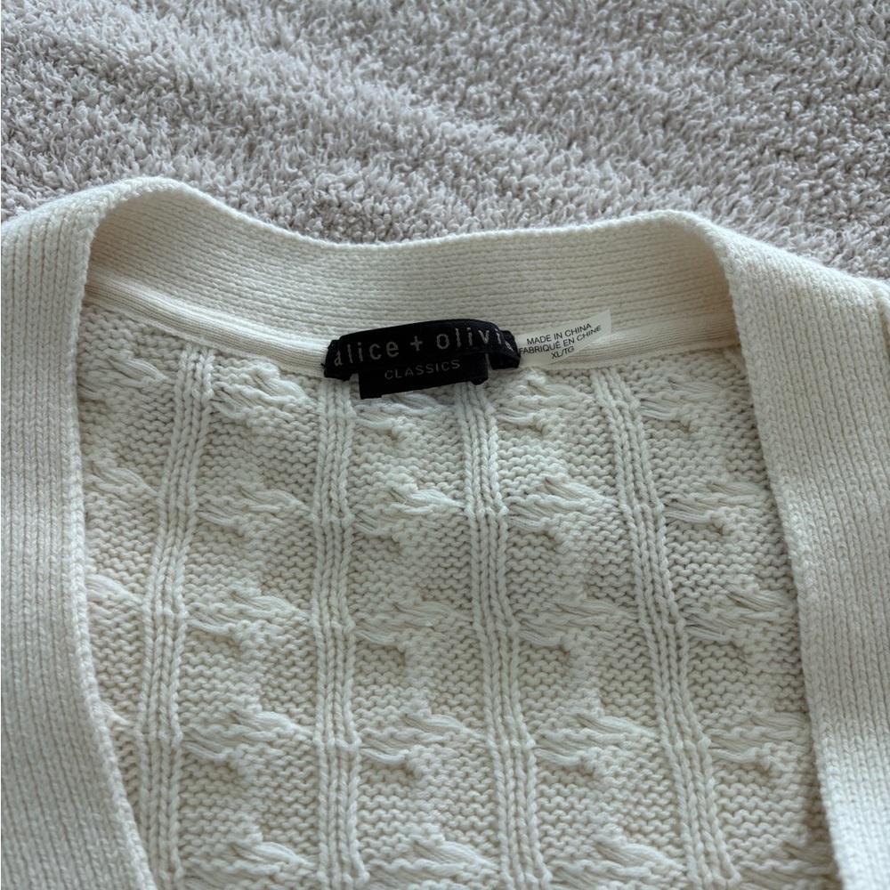 Alice + Olivia Cream Cable Knit Cardigan - Picture 5 of 10